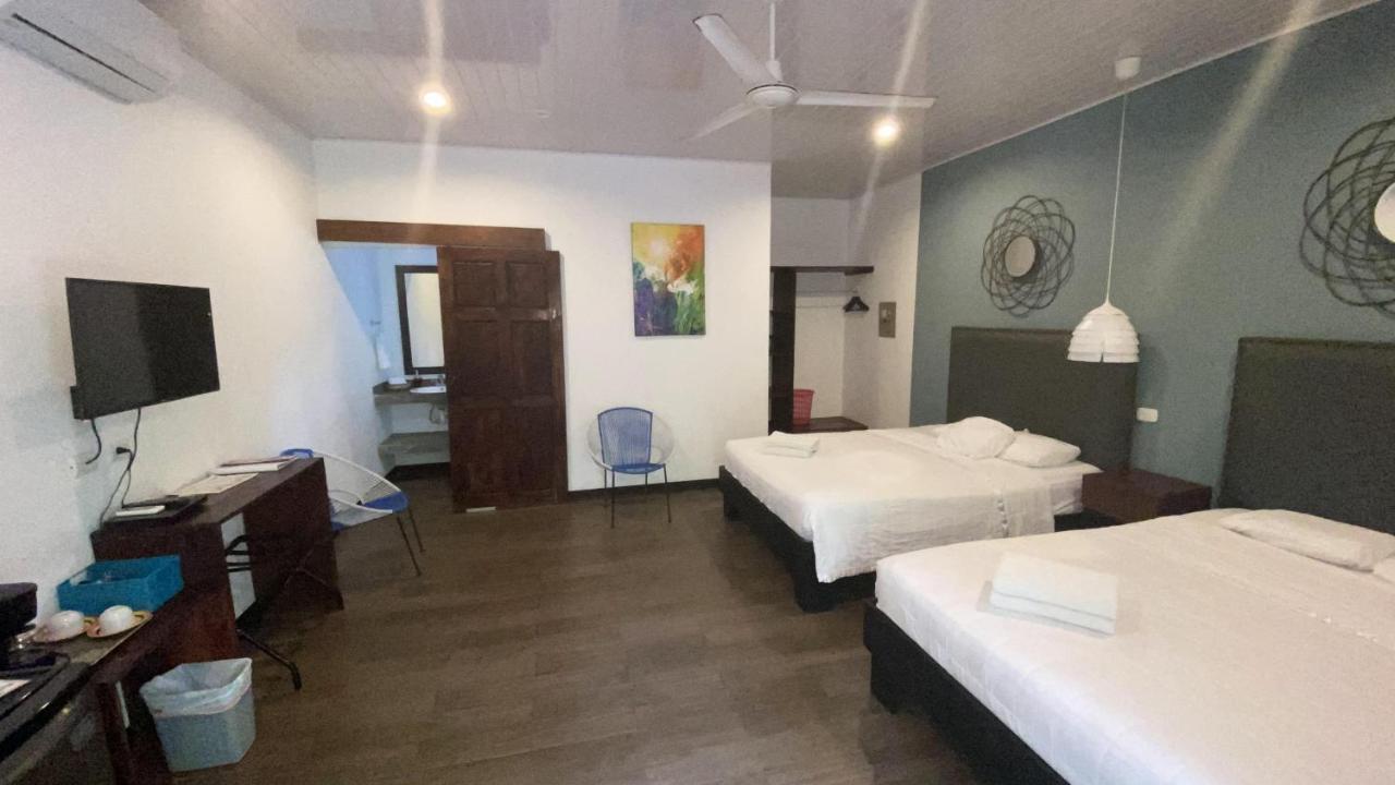 La Posada Jungle Hotel Мануэль-Антонио Экстерьер фото