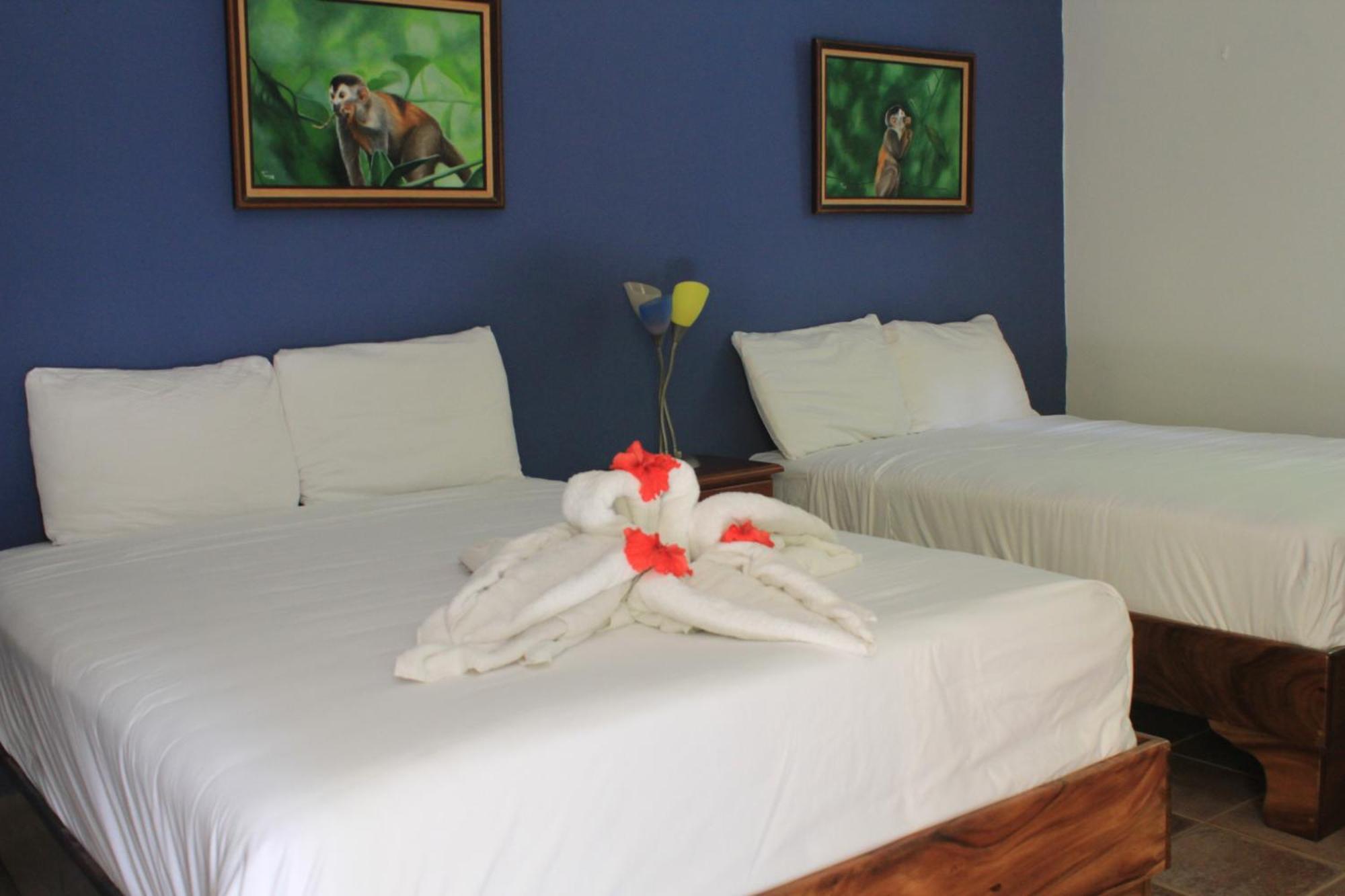 La Posada Jungle Hotel Мануэль-Антонио Номер фото